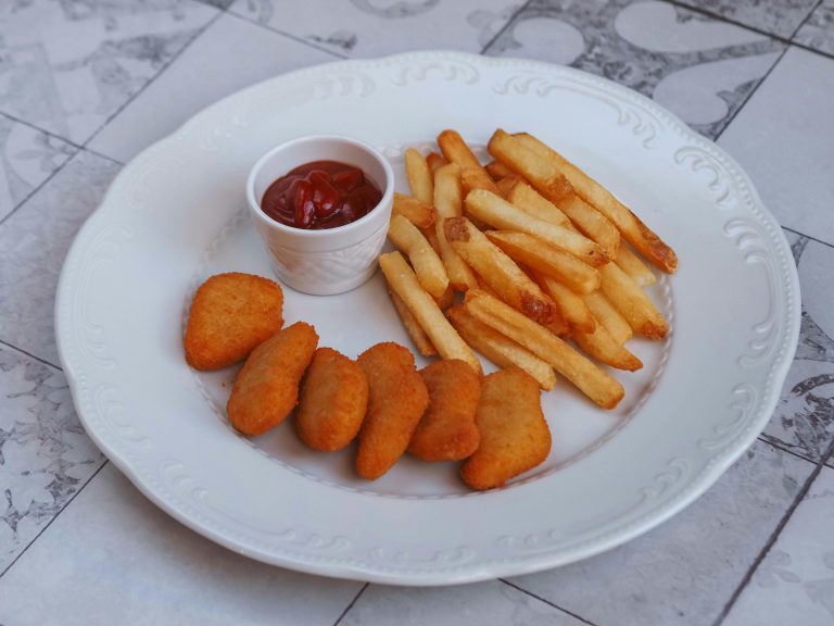 Easy Homemade Chicken Nuggets: Crispy, Juicy, and Fun to Make!